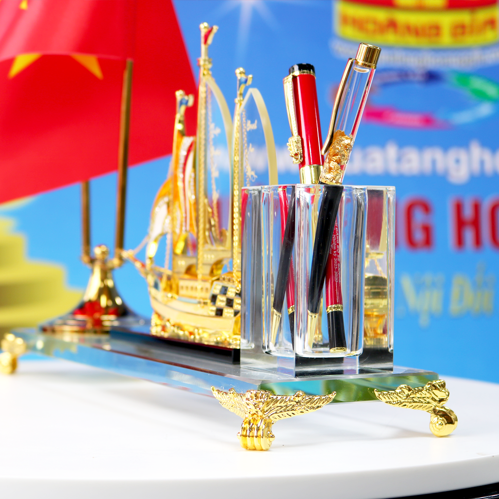 CB111 Biểu trưng trang trí để bàn hình thuyền buồm pha lê