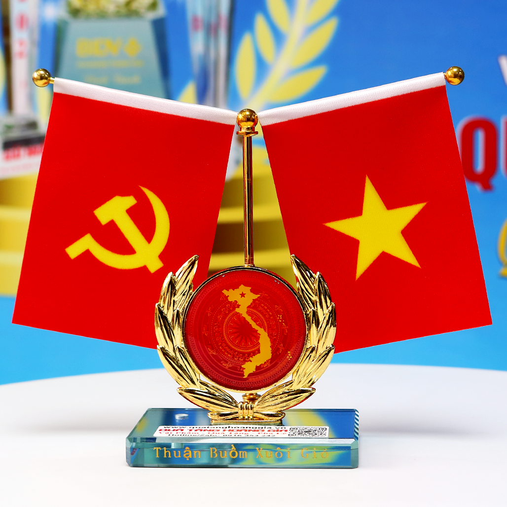 CĐB 123 CỜ TRANG TRÍ Ô TÔ THUẬN BUỒM XUÔI GIÓ BIỂU TRƯNG TỔ QUỐC