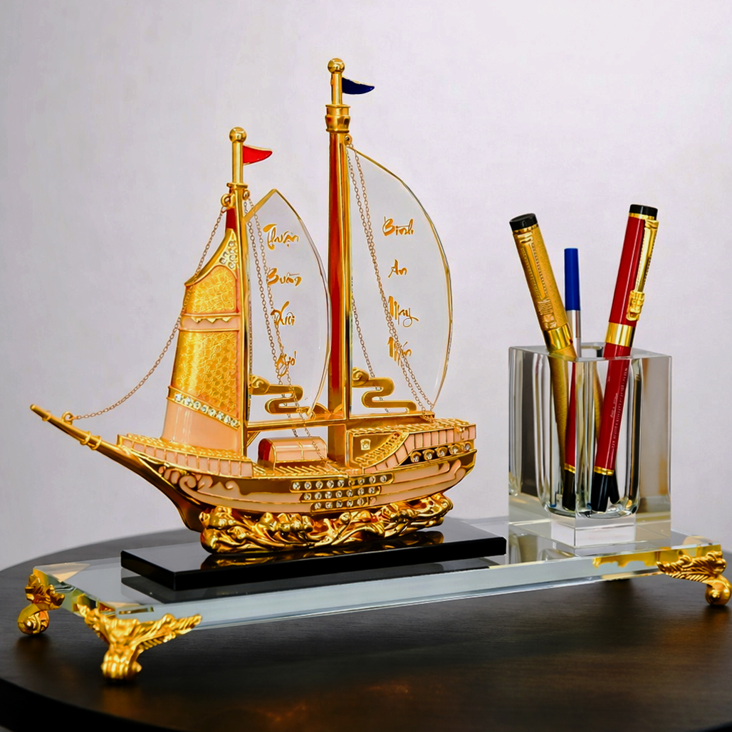 Cắm Bút Thuyền Buồm Pha Lê Phong Cách Truyền Thống