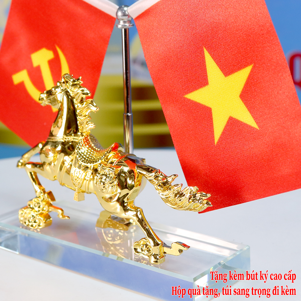 Đồ Trang Trí Ngựa Phong Thủy Đế Pha Lê Cờ Việt Nam Cao Cấp MĐ 58