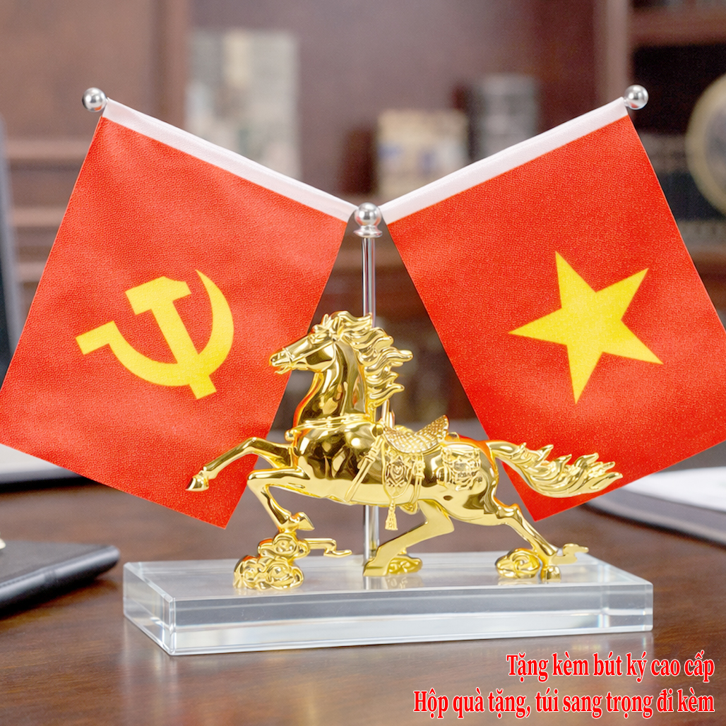 Đồ Trang Trí Ngựa Phong Thủy Đế Pha Lê Cờ Việt Nam Cao Cấp MĐ 58