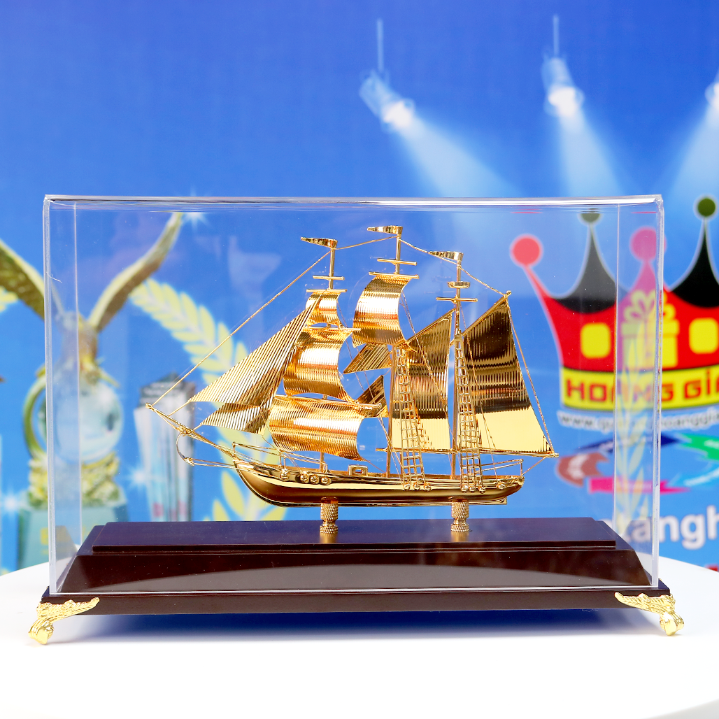 Quà Tặng Mạ Vàng Thuyền Buồm Mạ Vàng 24K Trang Trí Bàn Làm Việc Lãnh Đạo Sang Trọng QTV 32
