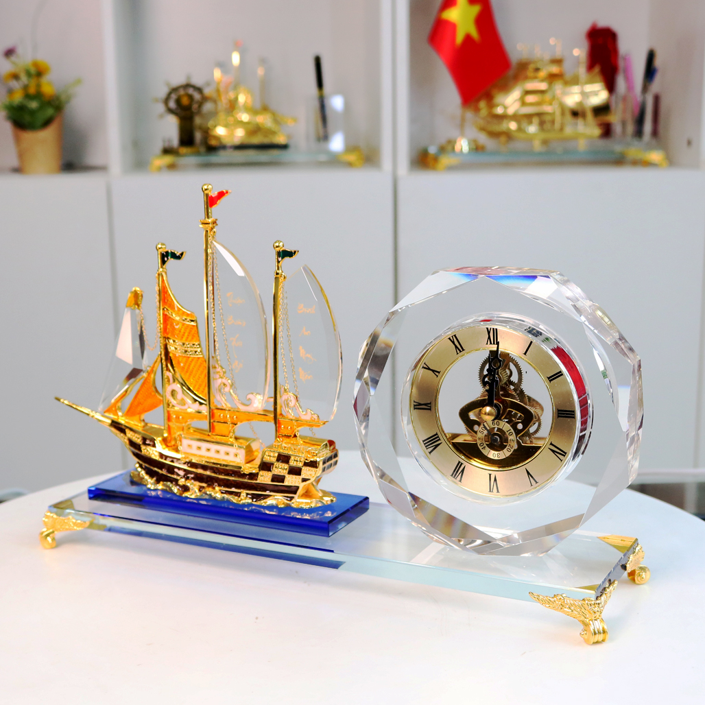 Đồng Hồ Pha Lê Thuận Buồm Xuôi Gió Phong Cách Sang Trọng