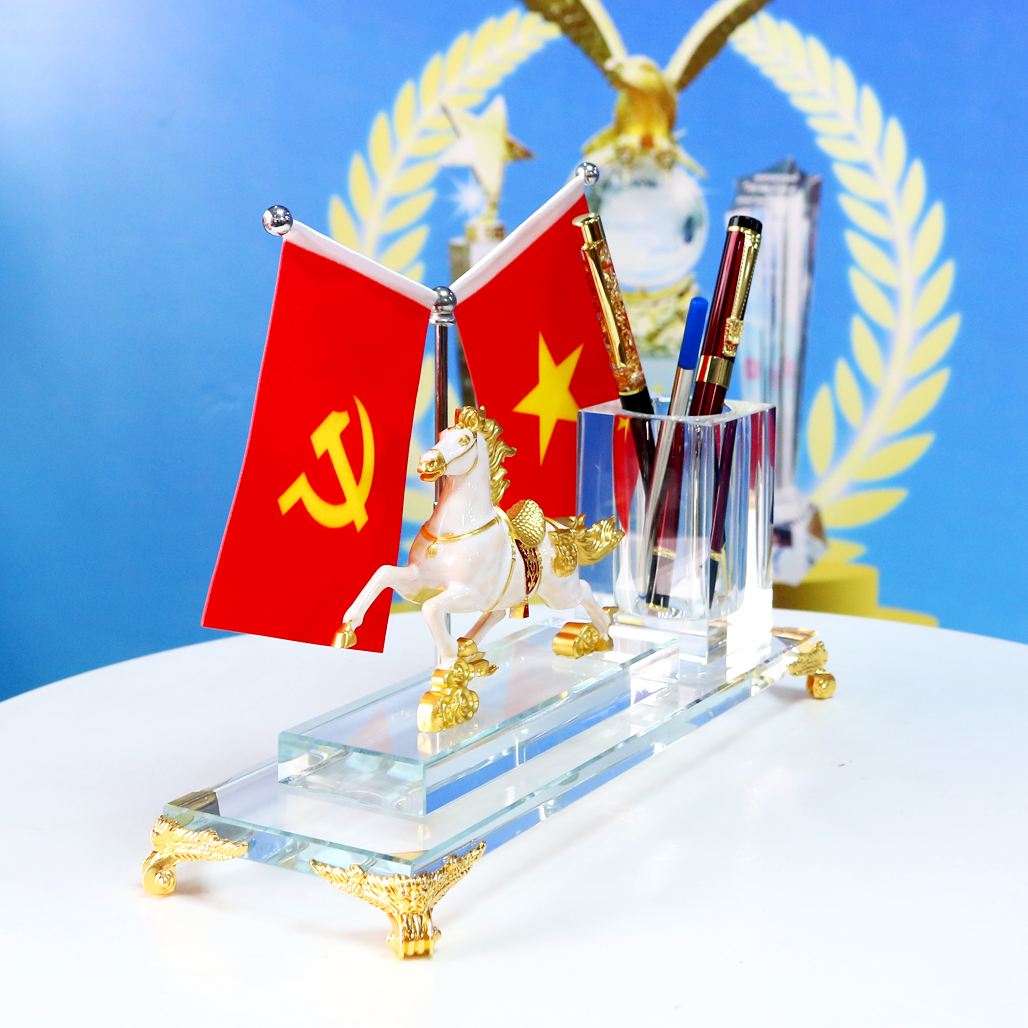 MĐ50 BỘ ĐỂ BÀN CỜ ĐÔI CẮM BÚT NGỰA TRẮNG PHONG THỦY