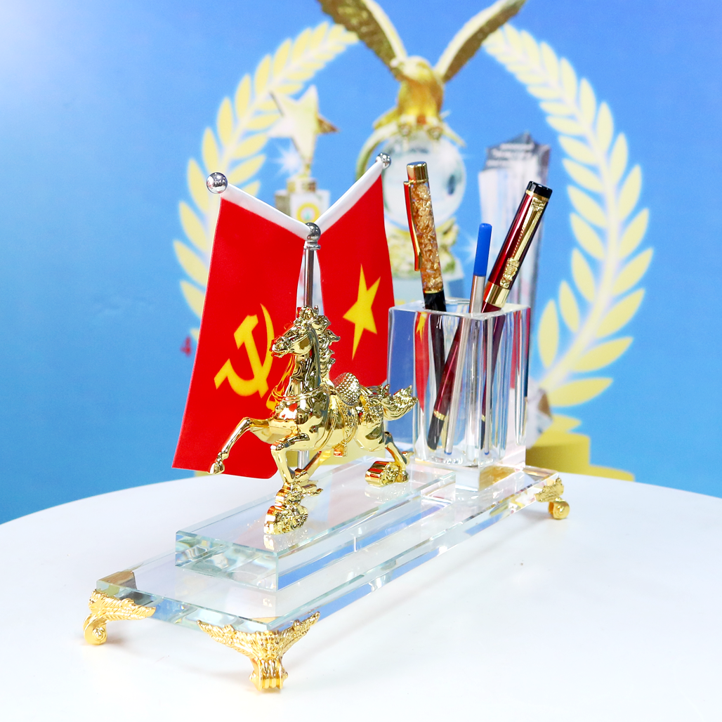 MĐ52 BỘ ĐỂ BÀN CỜ ĐÔI CẮM BÚT NGỰA VÀNG PHONG THỦY