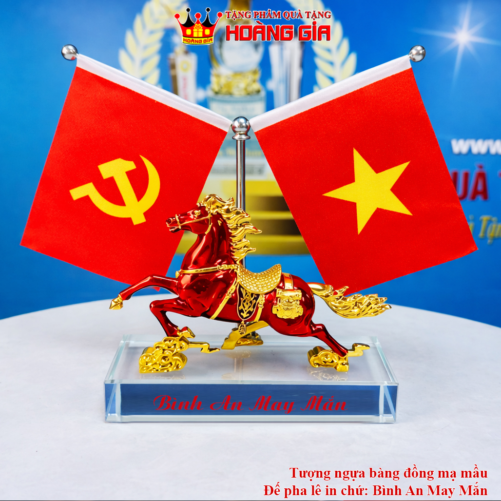 Đồ Trang Trí Ngựa Phong Thủy Đế Pha Lê Cờ Việt Nam Cao Cấp MĐ 58