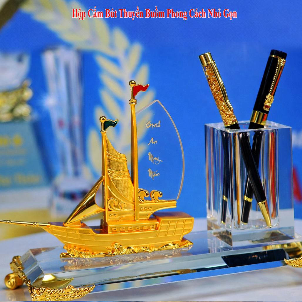 Ống đựng bút pha lê thuyền buồm Phong Thủy TB50B