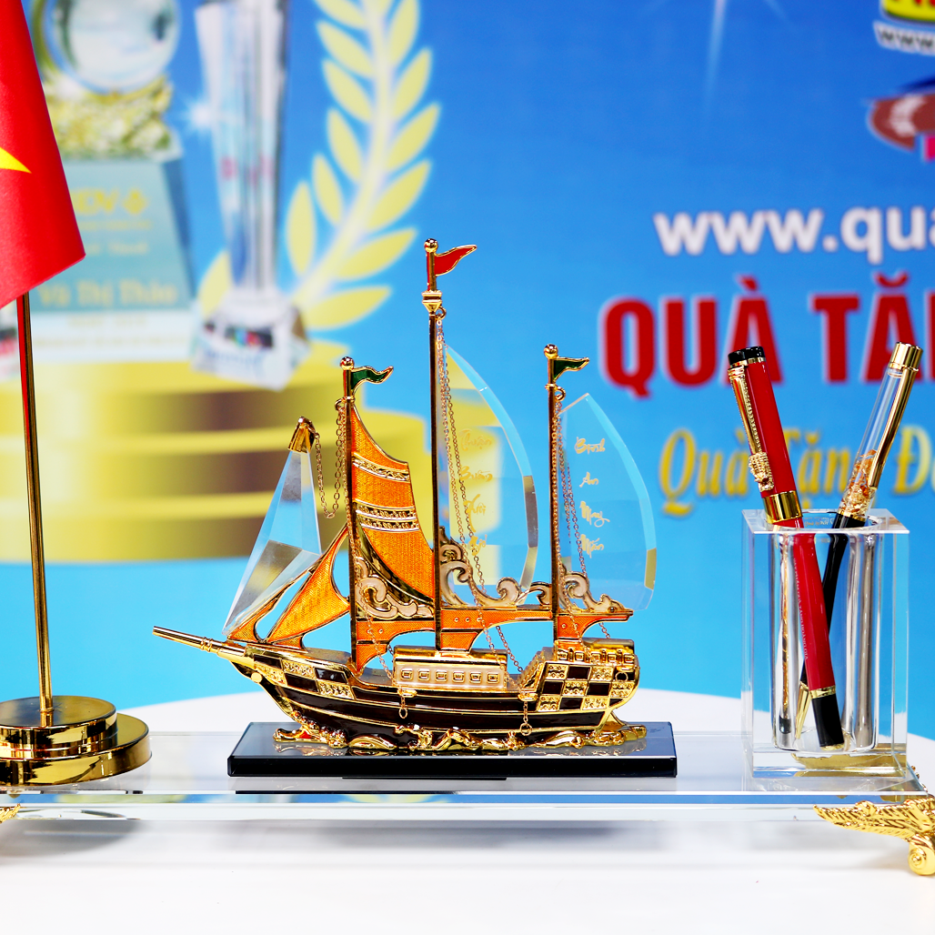 Bộ Cắm Bút Thuyền Buồm Pha Lê Phong Cách Sang Trọng Cờ Đơn