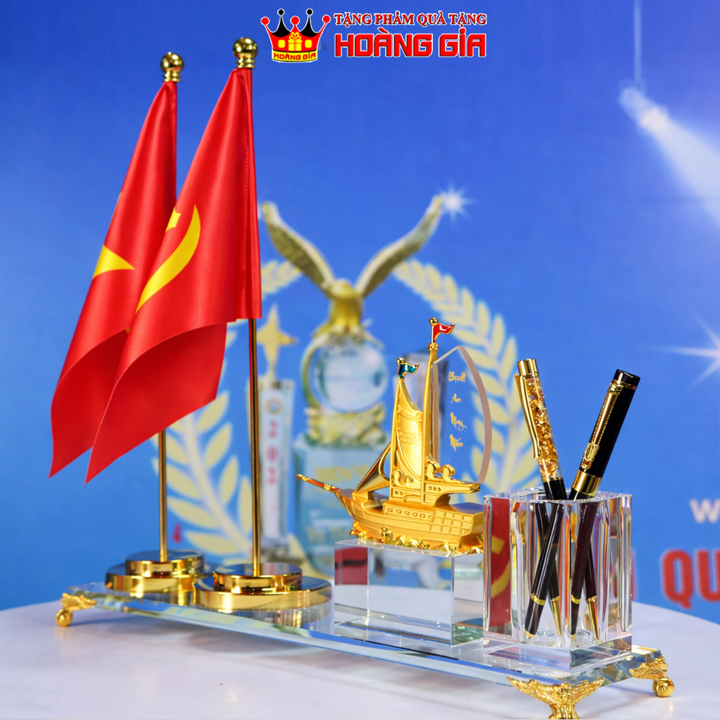 Cắm bút pha lê thuyền buồm Cờ Đảng Cờ Tổ Quốc TB48B