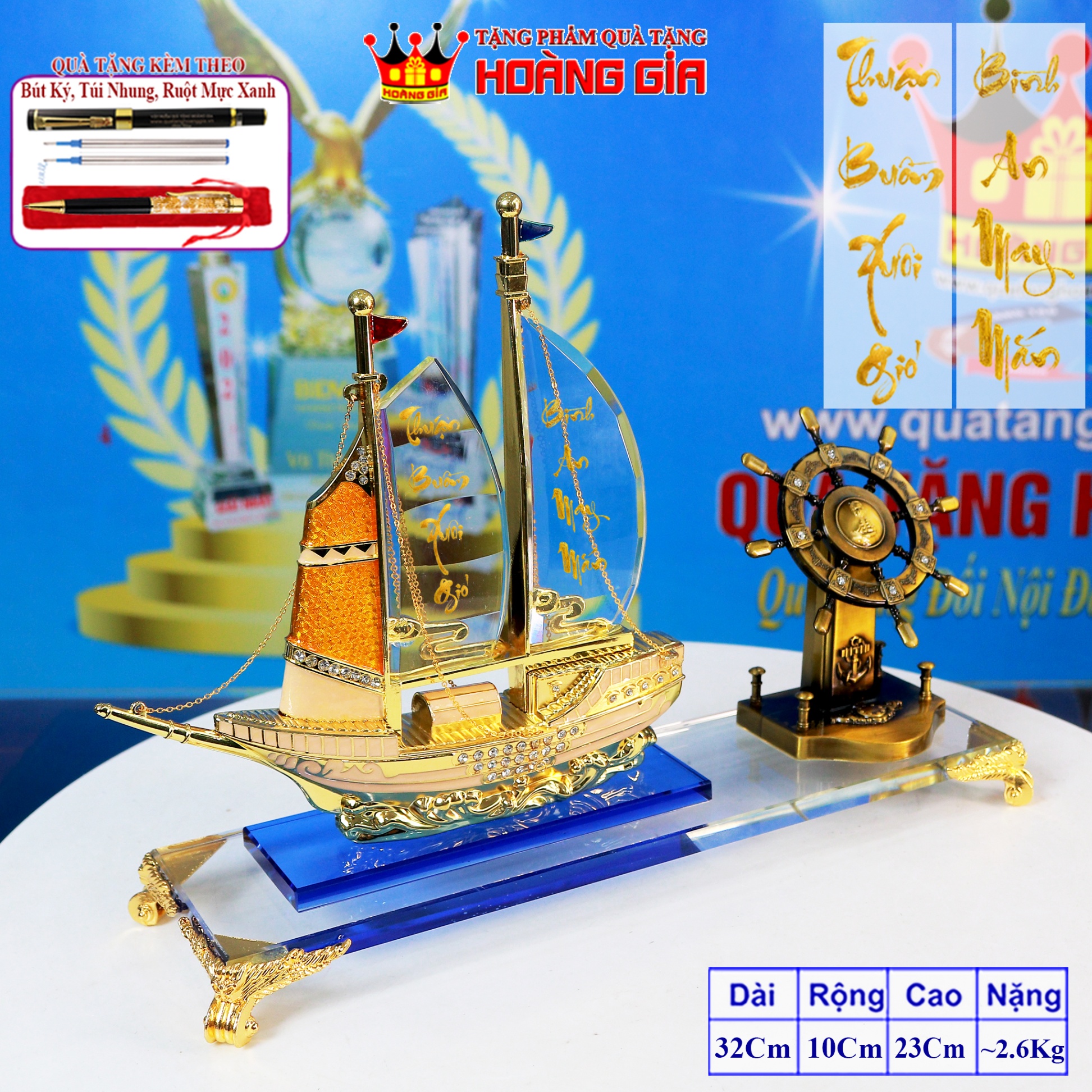 Thuyền Buồm Pha Lê Phong Cách Truyền Thống Cùng Bánh Lái