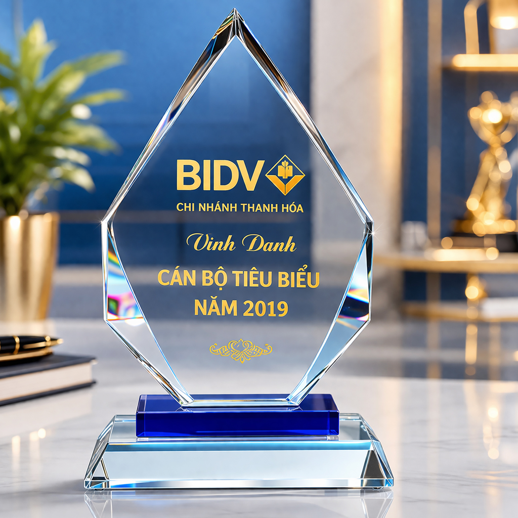 Vinh Danh Cán Bộ Tiêu Biểu Năm - QCN92