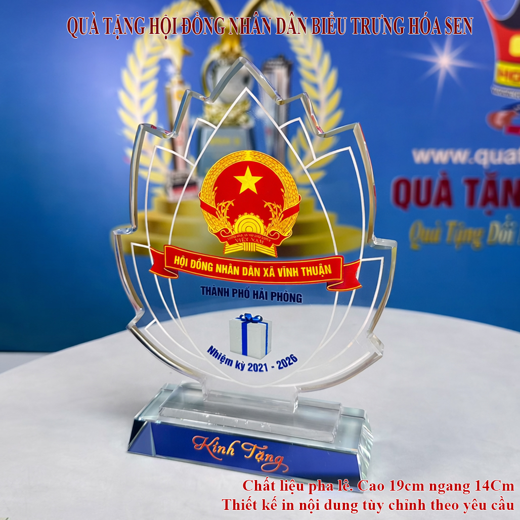 BIEU-TRUNG-HOA-SEN-QUA-TANG-HOI-DONG-NHAN-DAN-8.jpg?v=1774262379