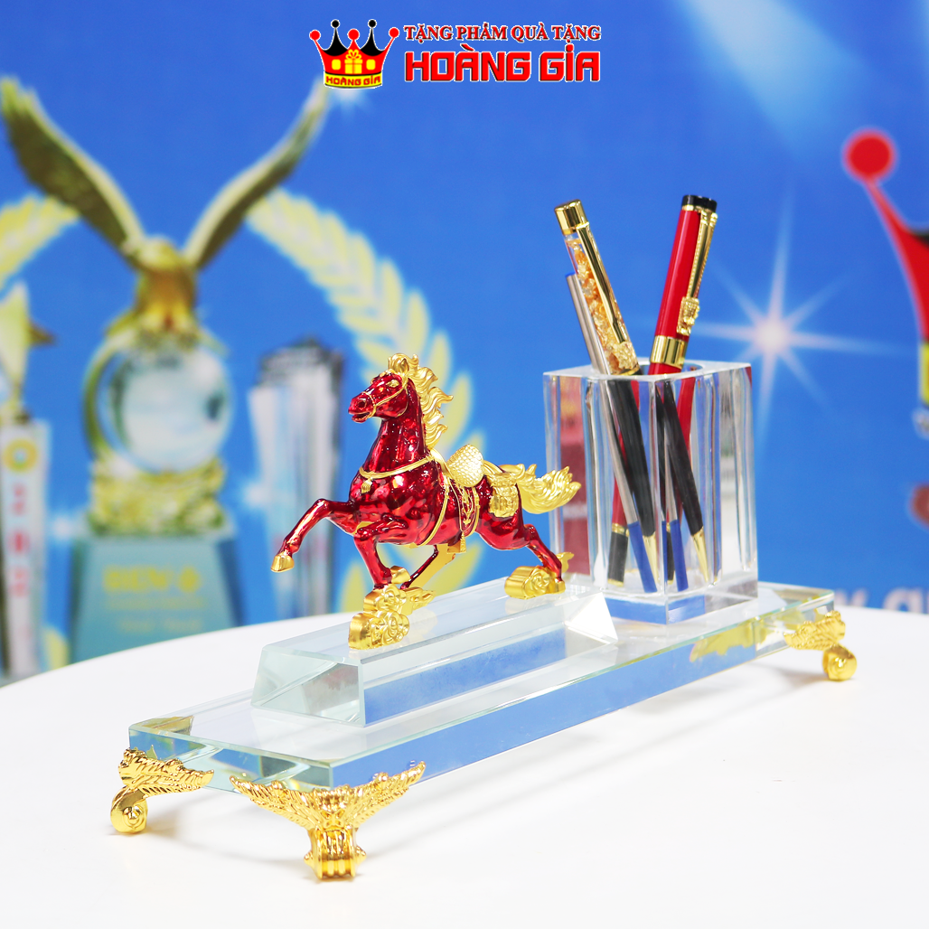 Cam-But-Pha-Le-Ngua-Do-Qua-Tang-Binh-Ngo-2026-5.png