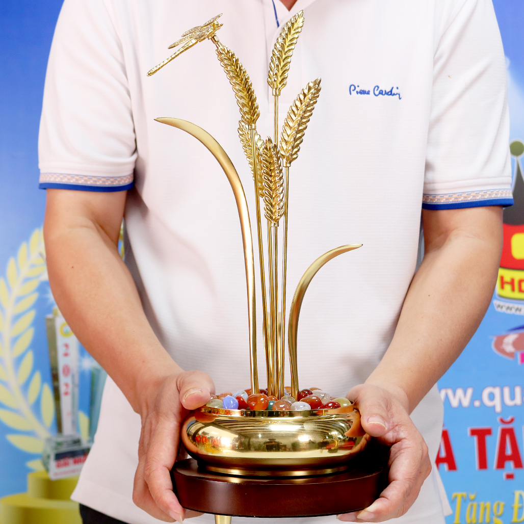 Do-Trang-Tri-Chau-Lua-Vang-5-Bong-QTV-23-13.jpg?v=1775820062