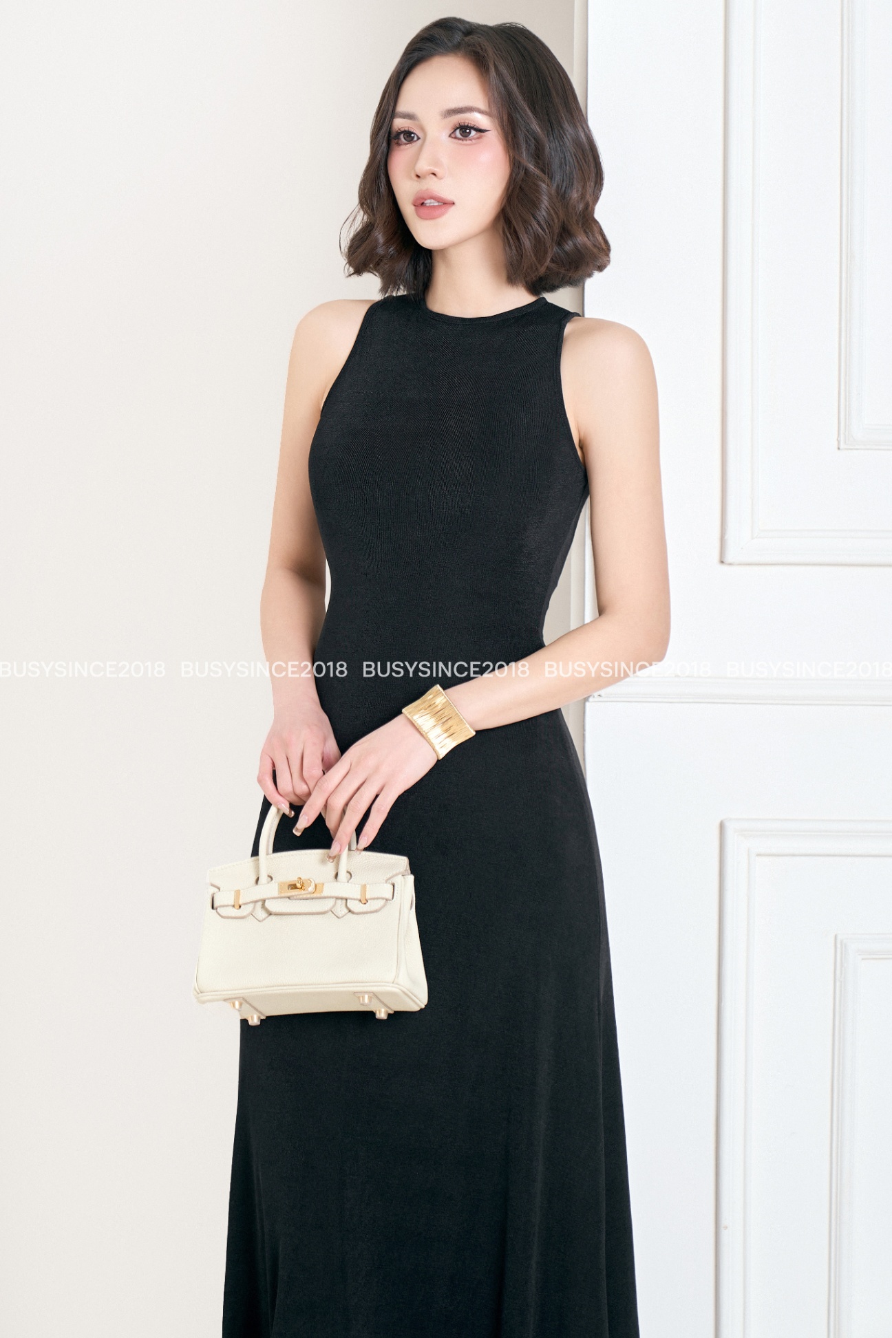 VÁY BA LỖ CỔ VIỀN DÁNG XÒE