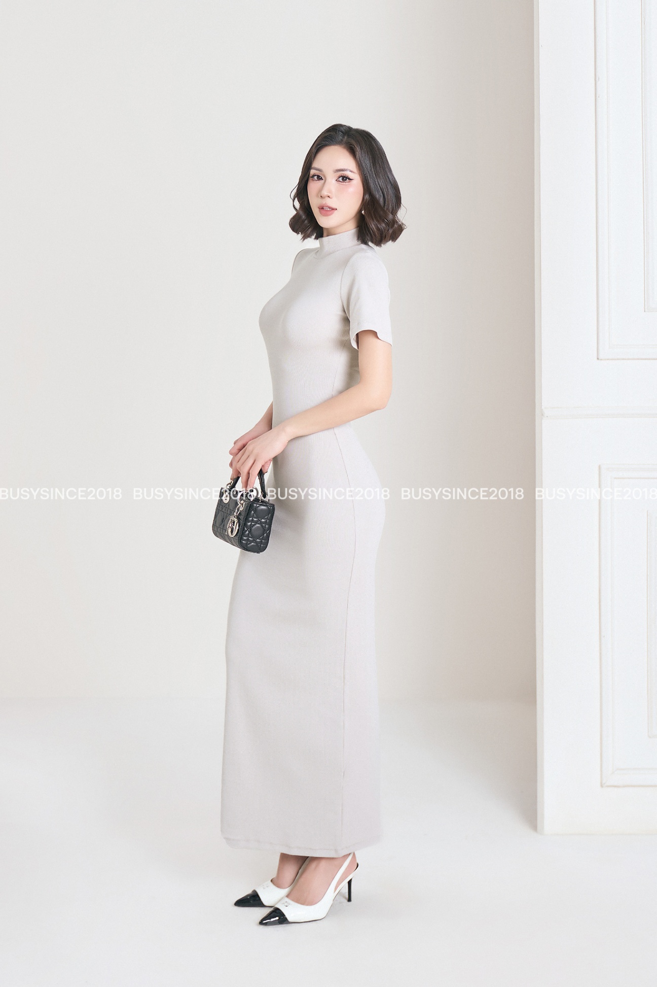 VÁY NGẮN TAY MAXI CỔ BO
