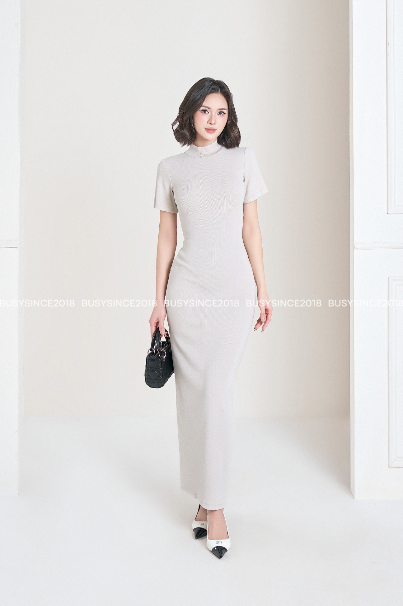 VÁY NGẮN TAY MAXI CỔ BO