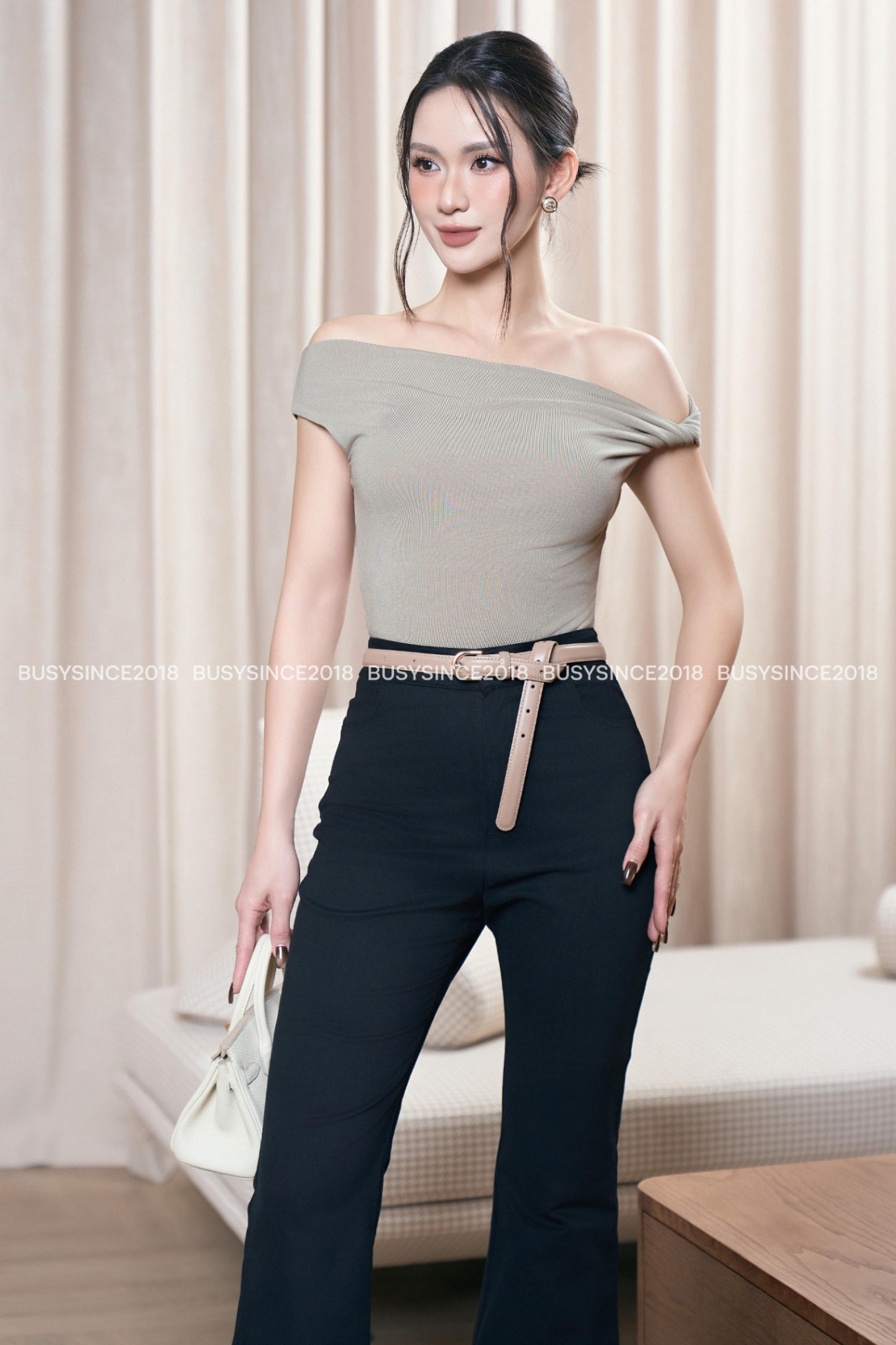 ÁO XOẮN NGANG VAI NT39T