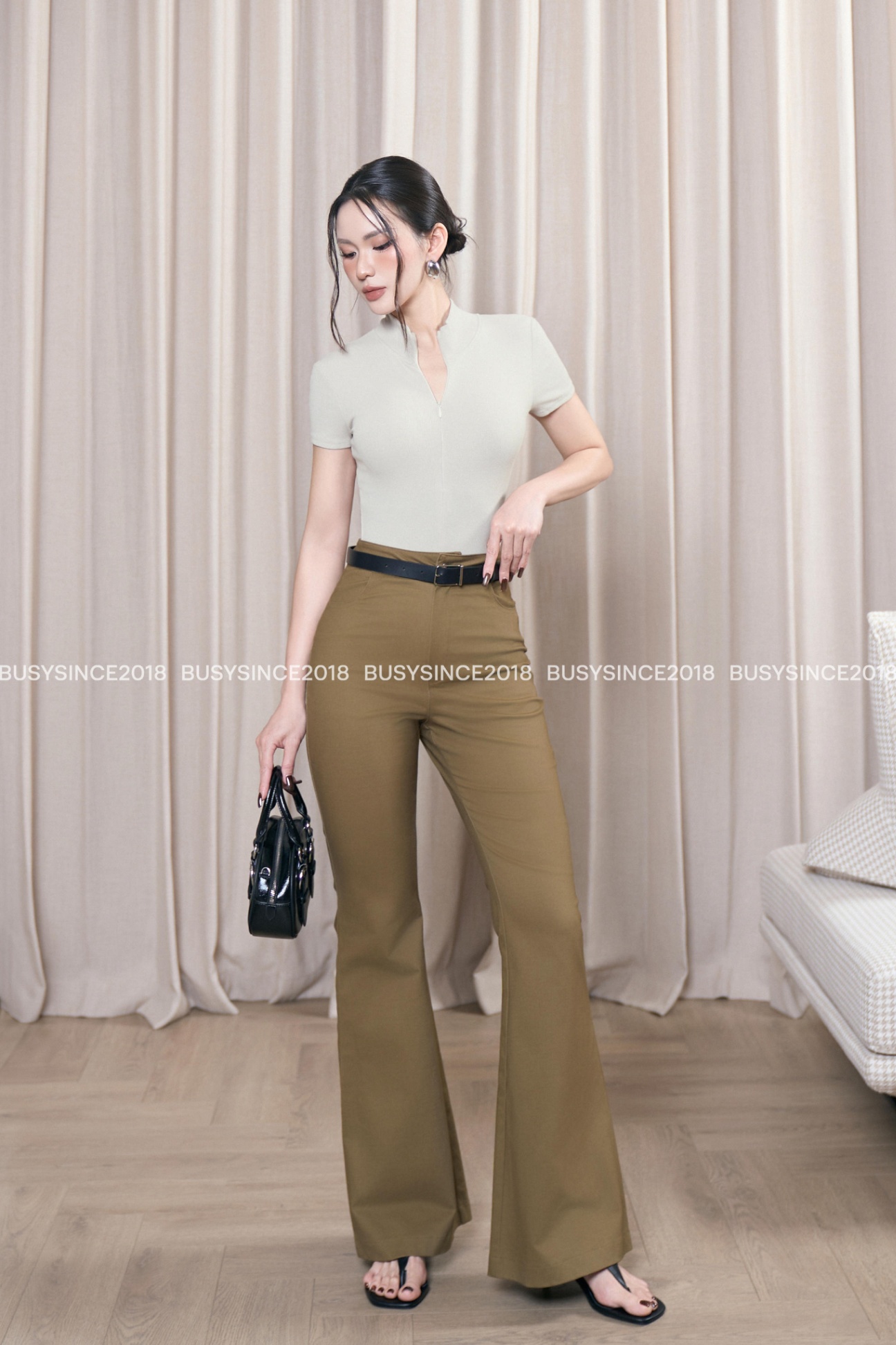 ÁO NGẮN TAY CỔ BO KHOÁ NT35T