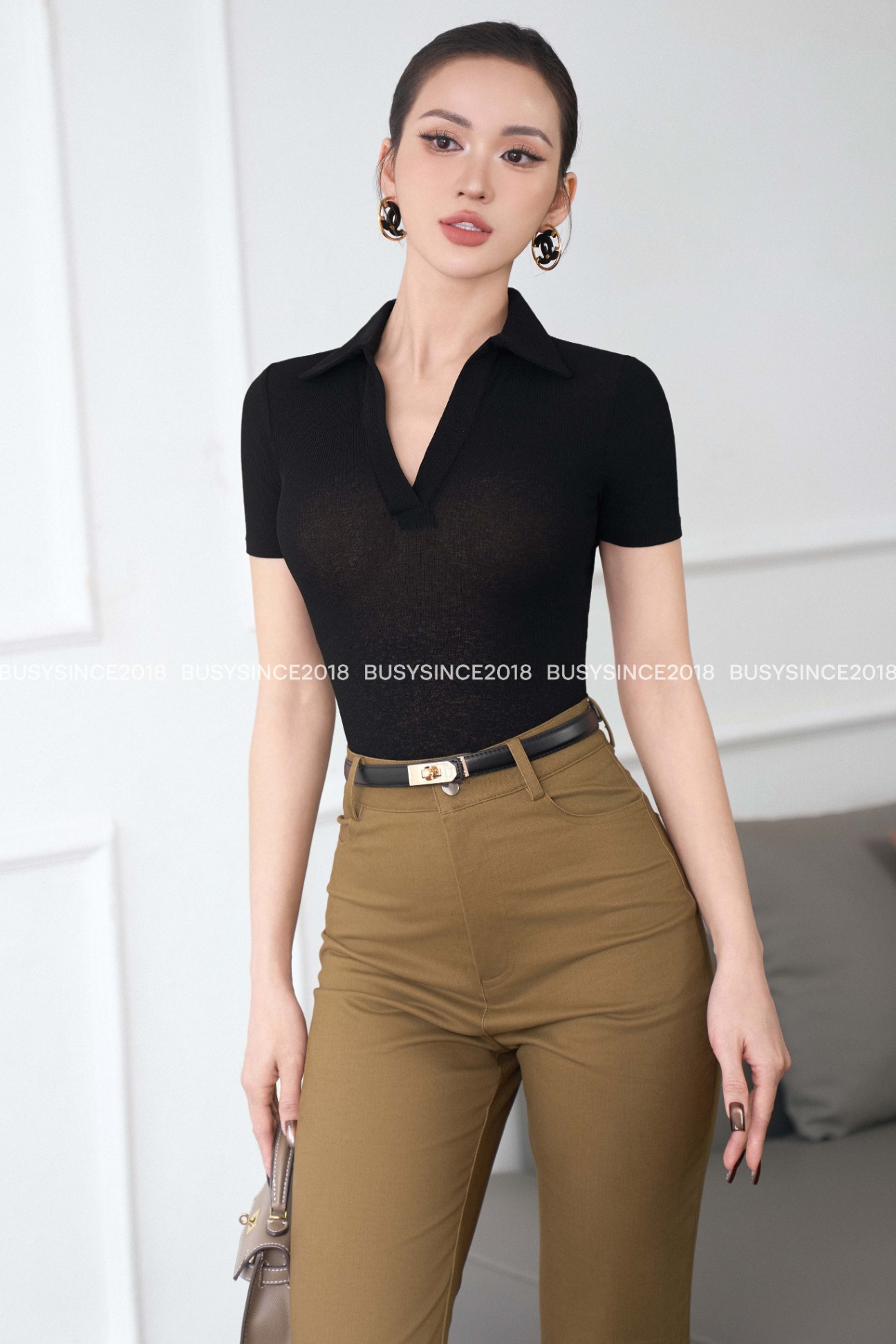 ÁO NGẮN TAY CỔ ĐỨC DÁNG THƯỜNG - NT24T