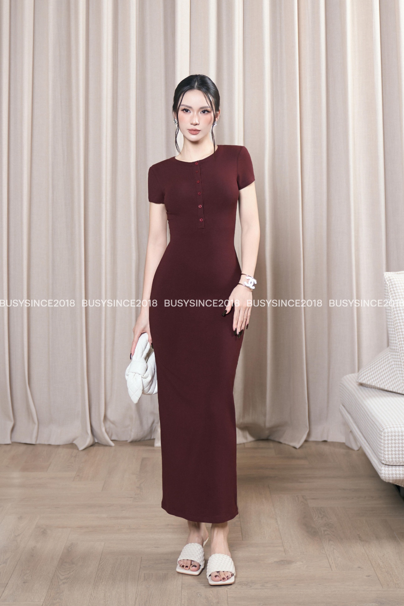 Váy Ngắn Tay Cổ Trụ VNT14