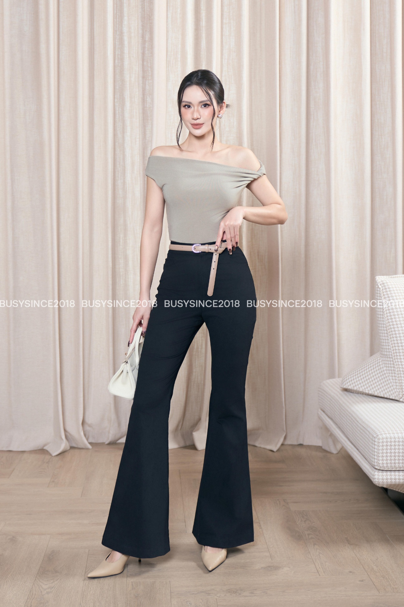 ÁO XOẮN NGANG VAI NT39T