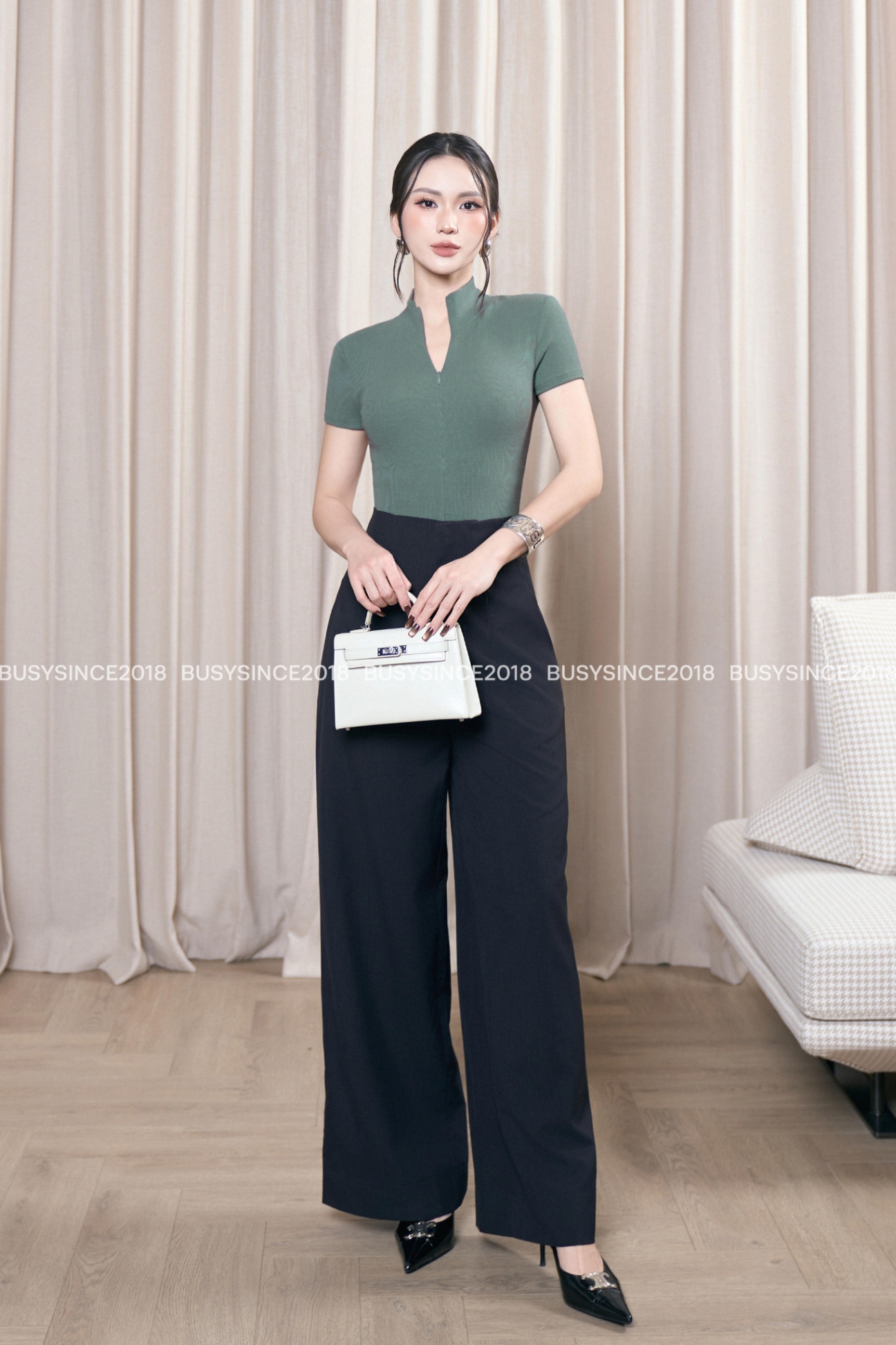 ÁO NGẮN TAY CỔ BO KHOÁ NT35T