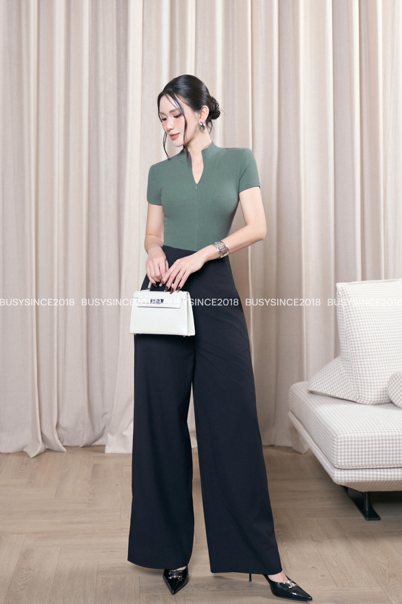 ÁO NGẮN TAY CỔ BO KHOÁ NT35T
