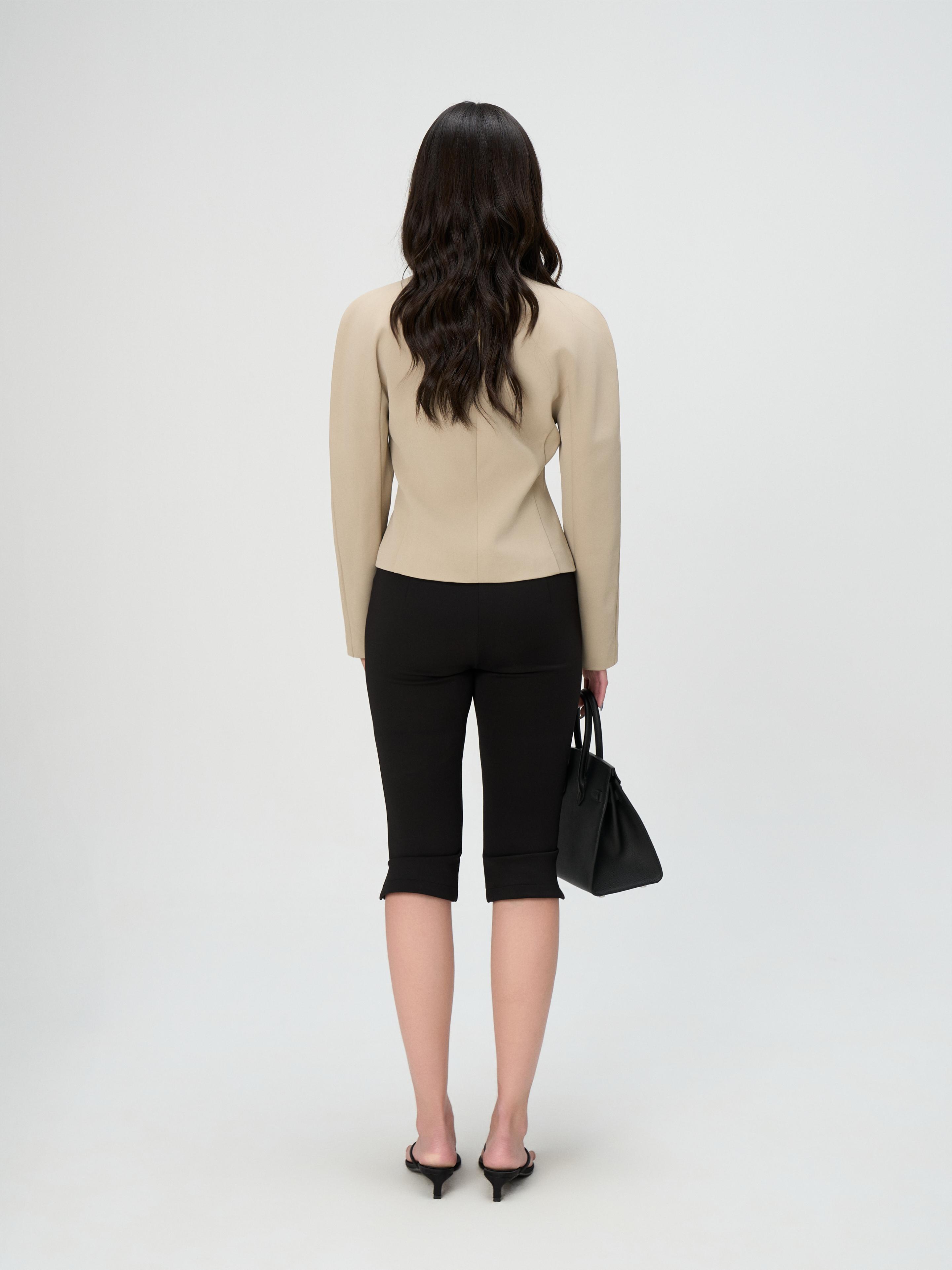 Áo Blazer Nữ BUSY Dáng Ngắn Chiết Eo Tôn Dáng - BLZN