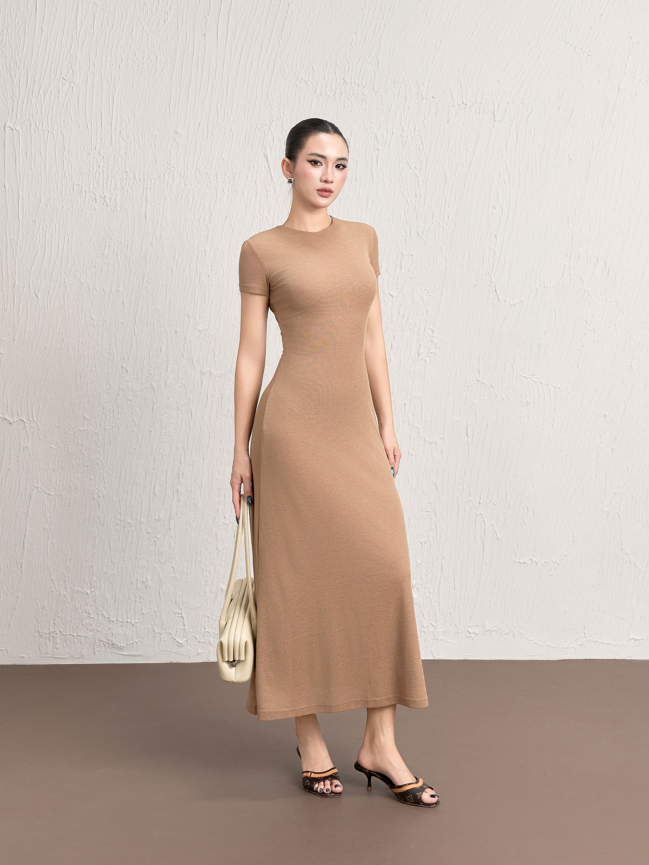 Váy Ngắn Tay Cổ Tròn - VNT27