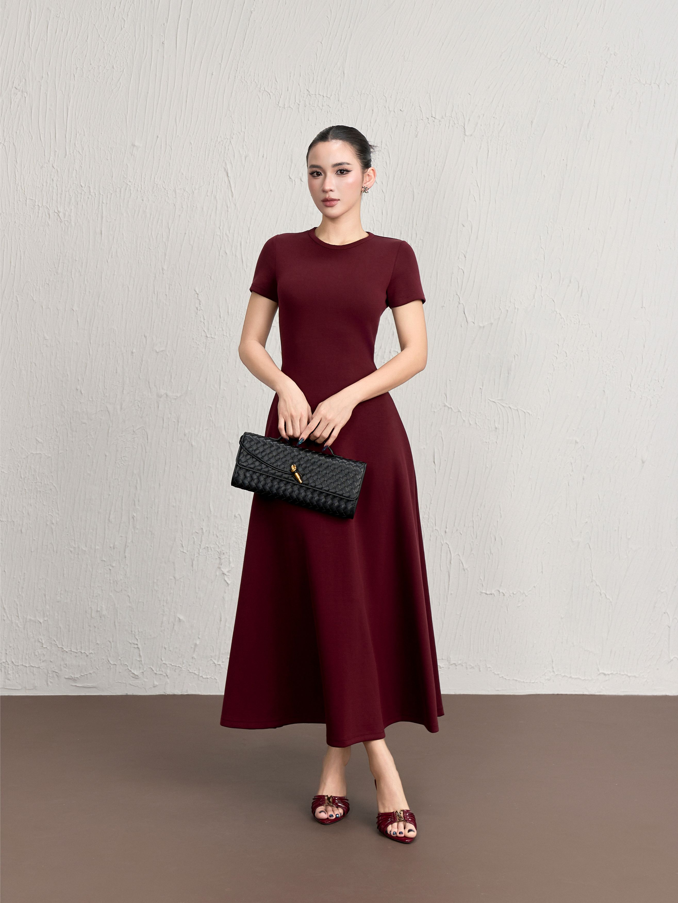 Váy Ngắn Tay Cổ Viền Xoè 2 - VNT24