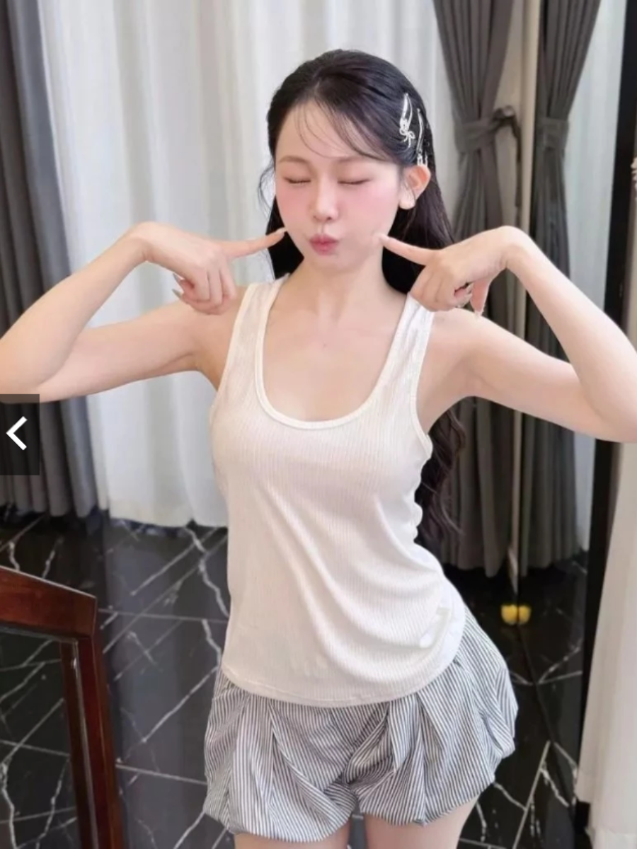 A323