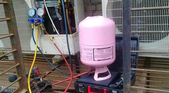 Điều hòa bị thiếu gas