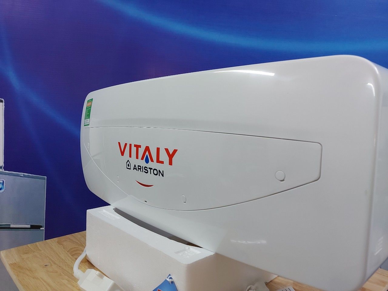 Bình Nóng Lạnh Ariston 20 lít SL vitaly 20