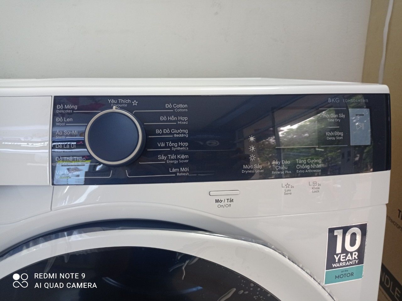 Máy sấy quần áo Electrolux EDH804H5WB