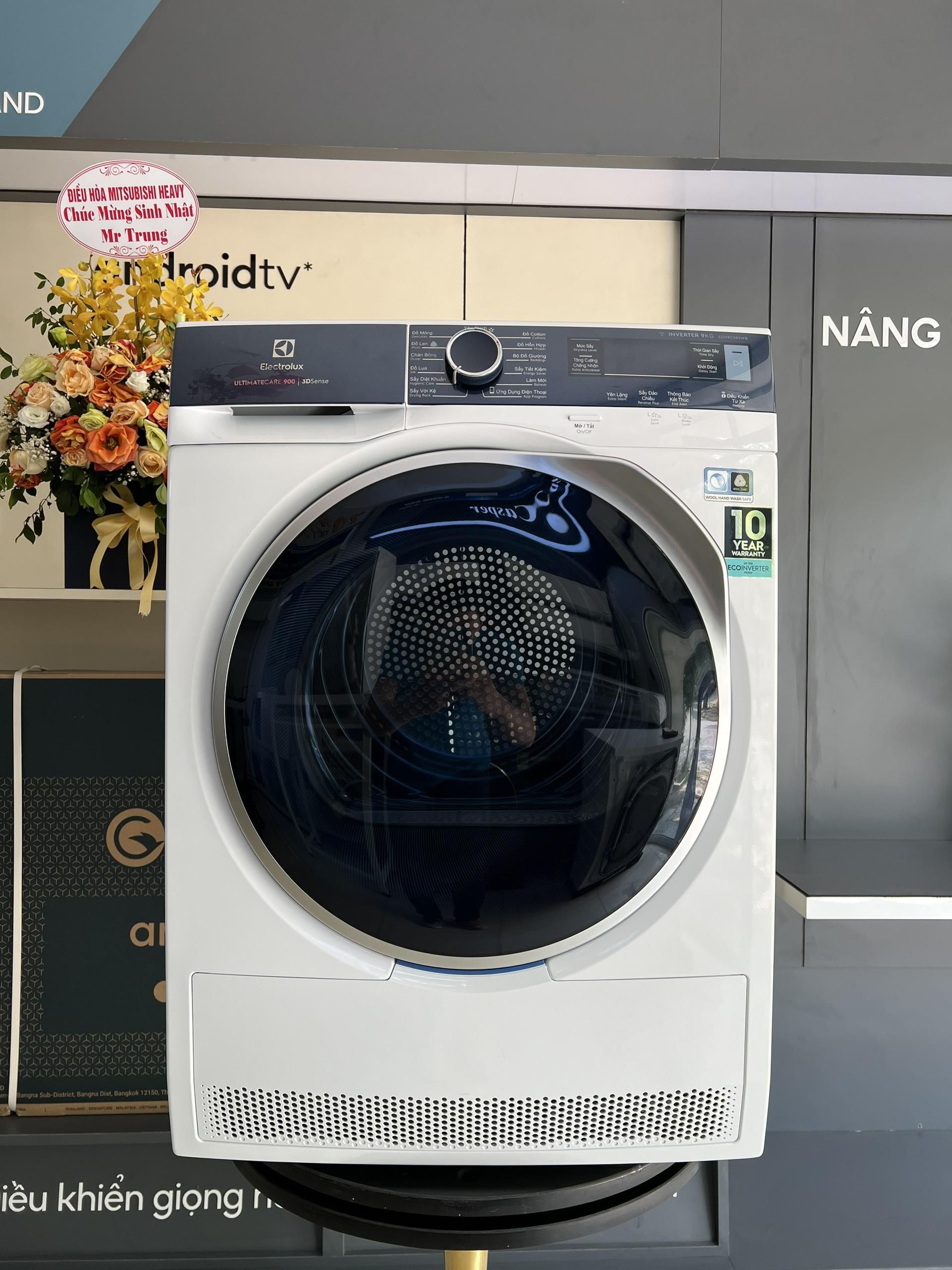 Máy sấy quần áo Electrolux 9kg EDH903R9WB