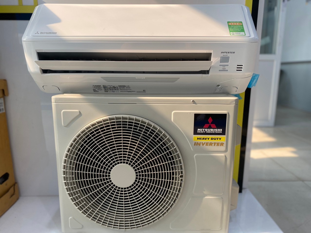 Điều Hòa Mitsubishi Heavy 9000BTU 1 Chiều Inverter SRK/SRC10YYP-W5