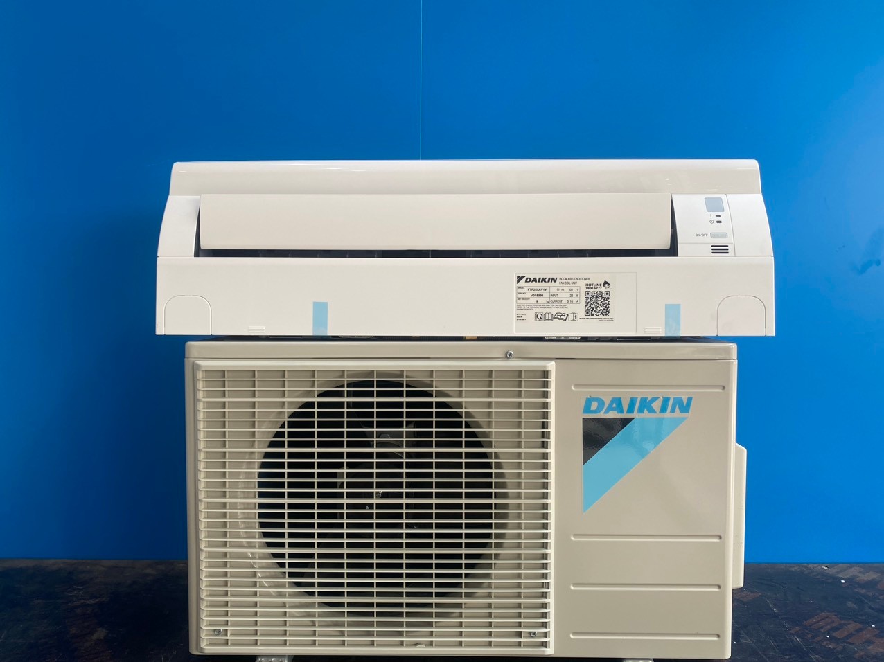 Điều hòa Daikin 12000 BTU 1 chiều FTF35XAV1V