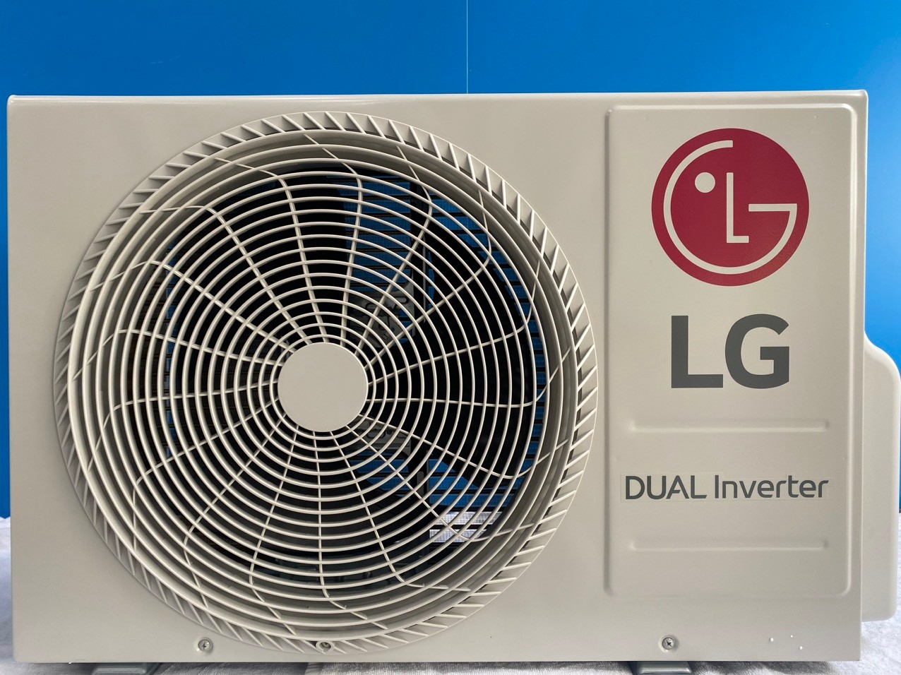 Điều hòa LG Inverter 18.000BTU V18WIN1