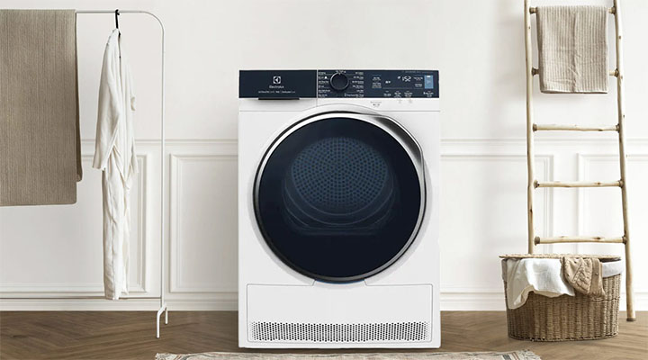 Máy sấy bơm nhiệt Electrolux 8kg EDH803Q7WB