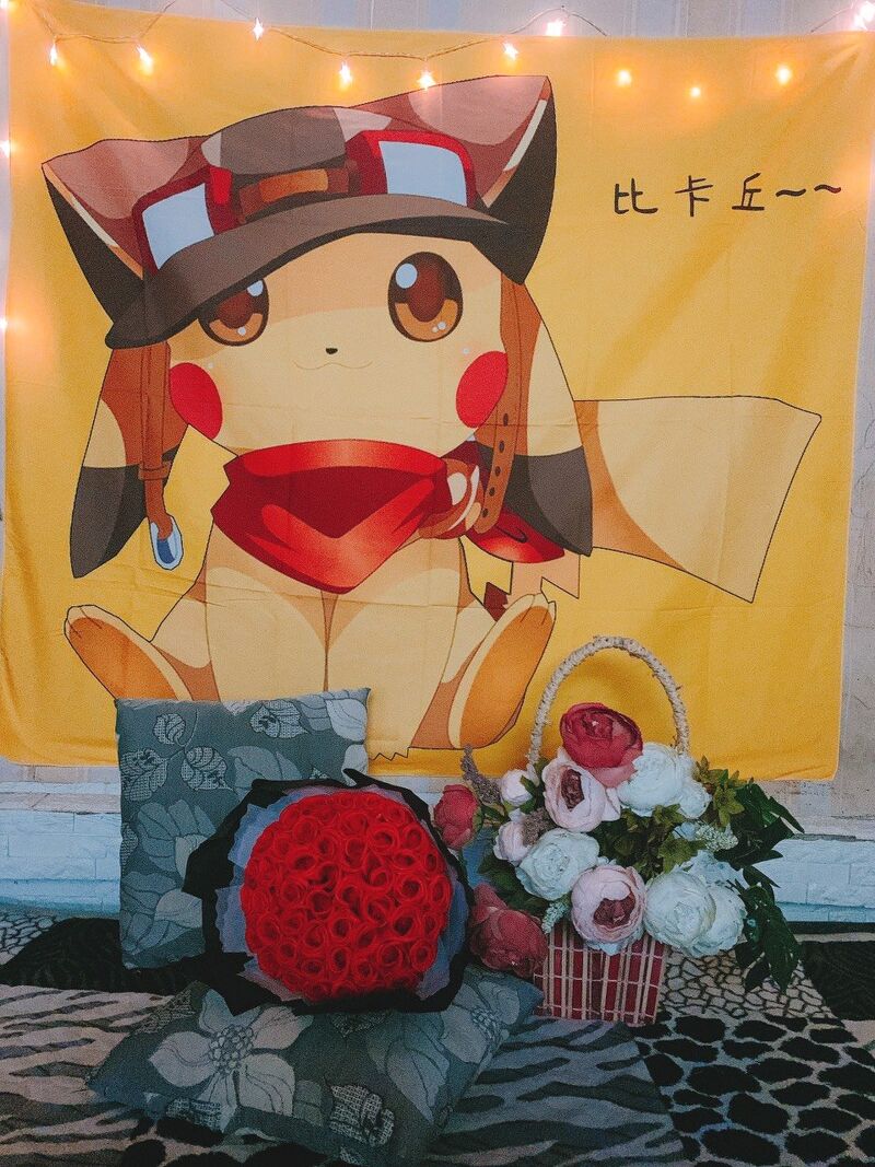 tranh vải pikachu nền vàng (130x150)