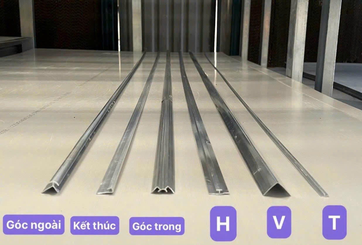 Nẹp V 2cm pvc màu bạc