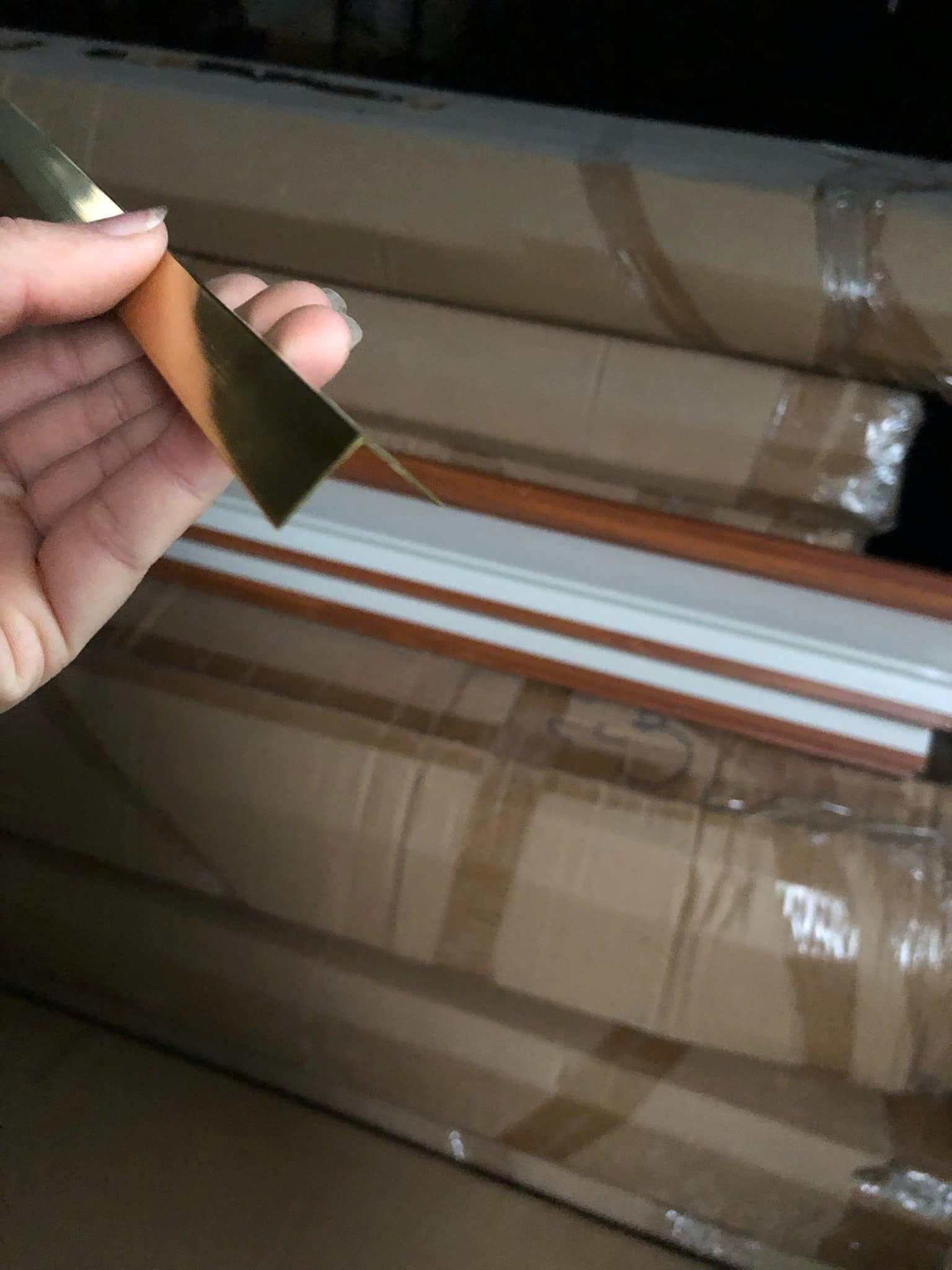 Nẹp V 2cm pvc màu vàng