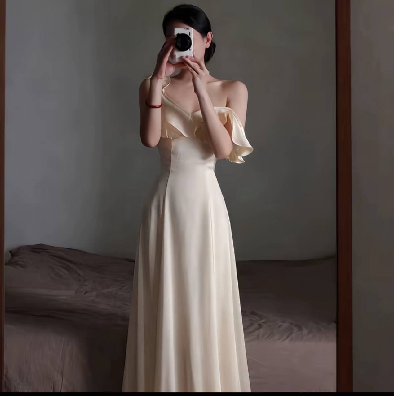 Đầm Lụa Dự Tiệc Trễ Vai Cổ Bèo
