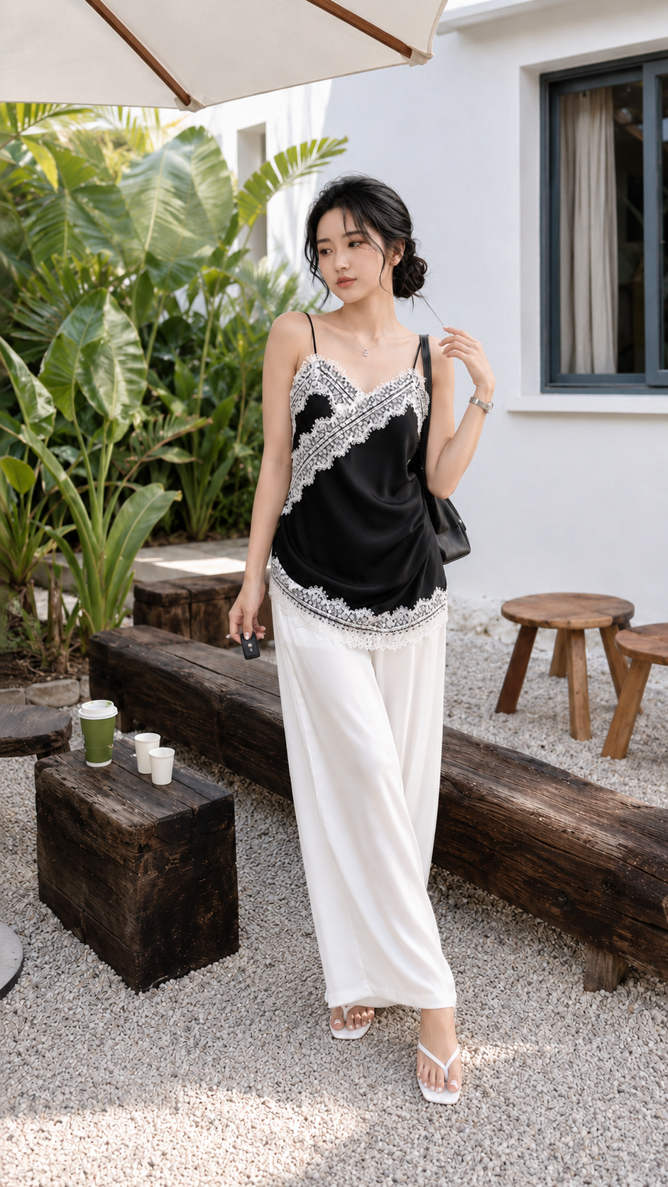 Set Lụa Gồm Áo 2 Dây Mix Ren Và Quần Alibaba TN1713