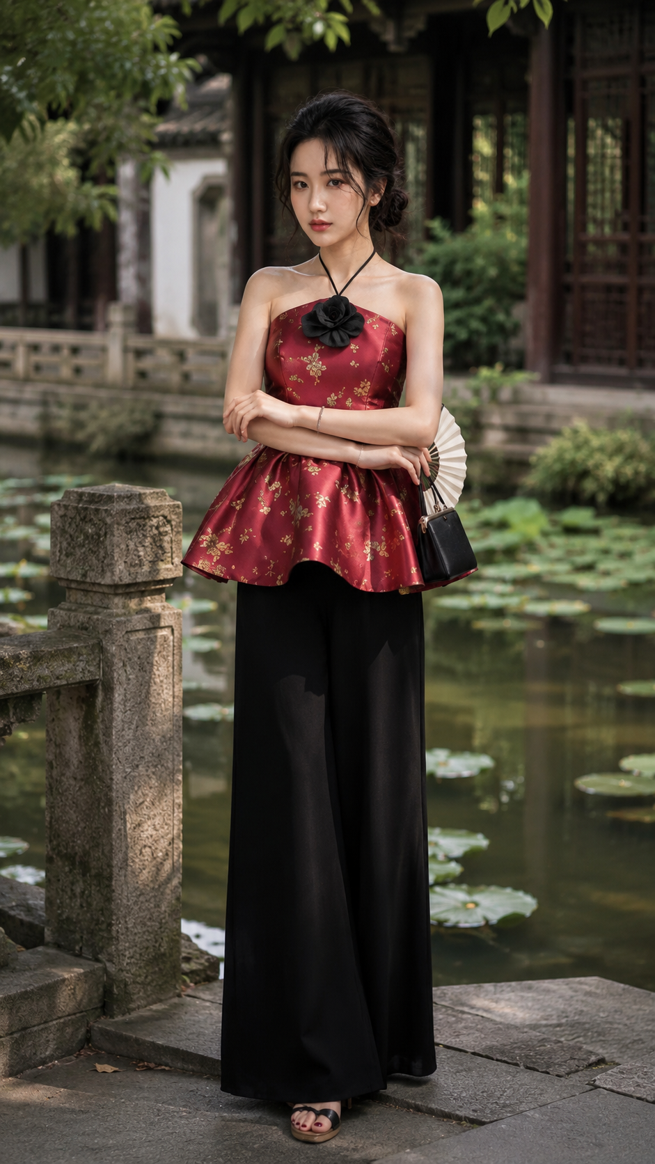 Set Yếm gấm đỏ đính hoa dáng peplum có mút kèm quần suông lụa TN3087