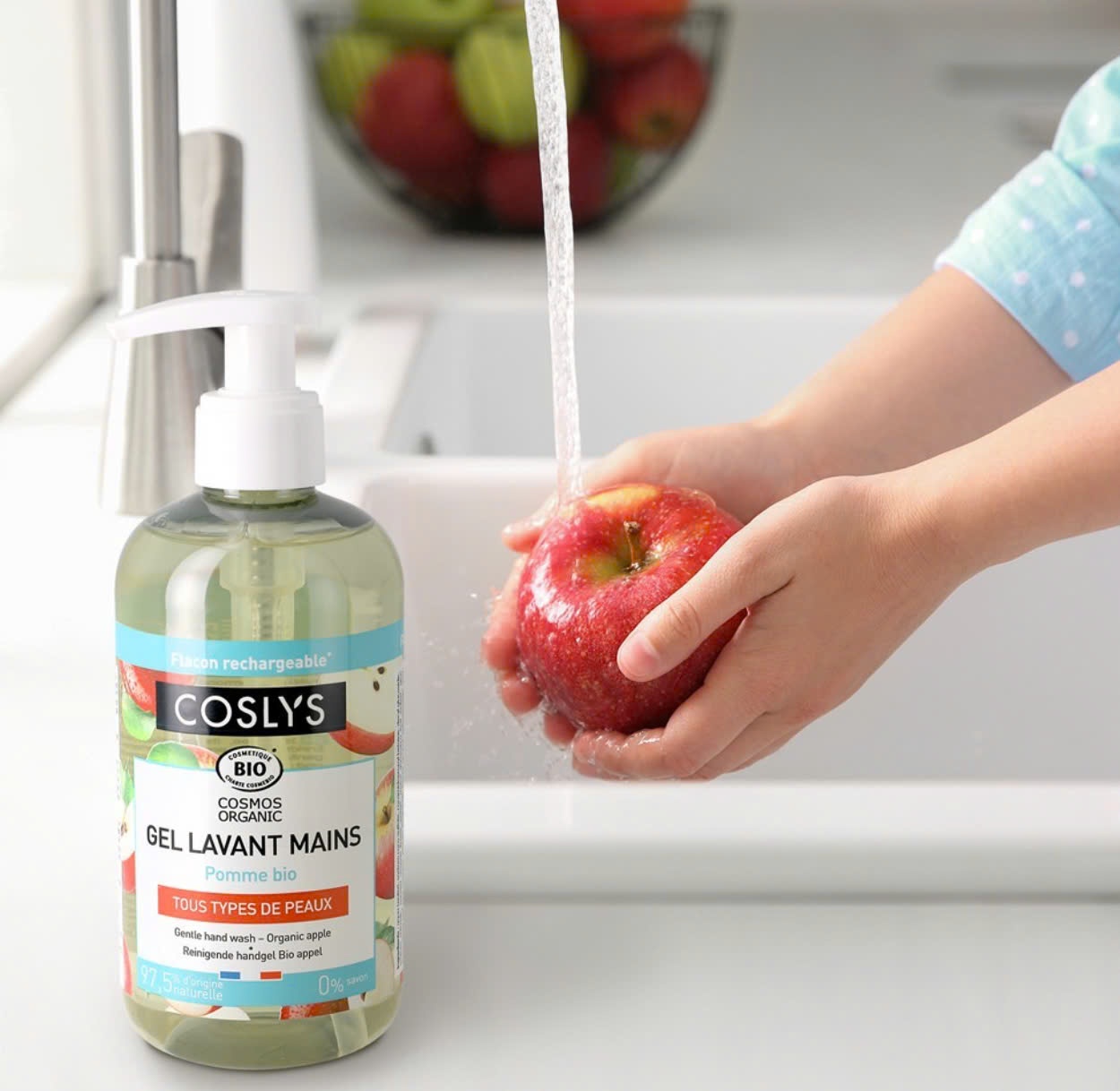Nước rửa tay hữu cơ (organic) táo Coslys (300ml)