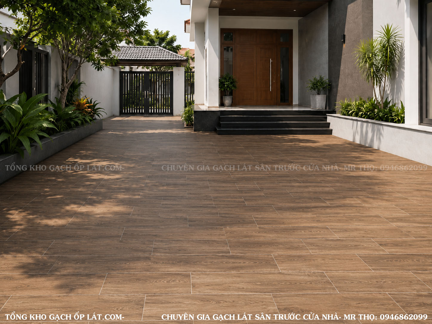 gạch giả gỗ lát sân trước cửa nhà.jpg
