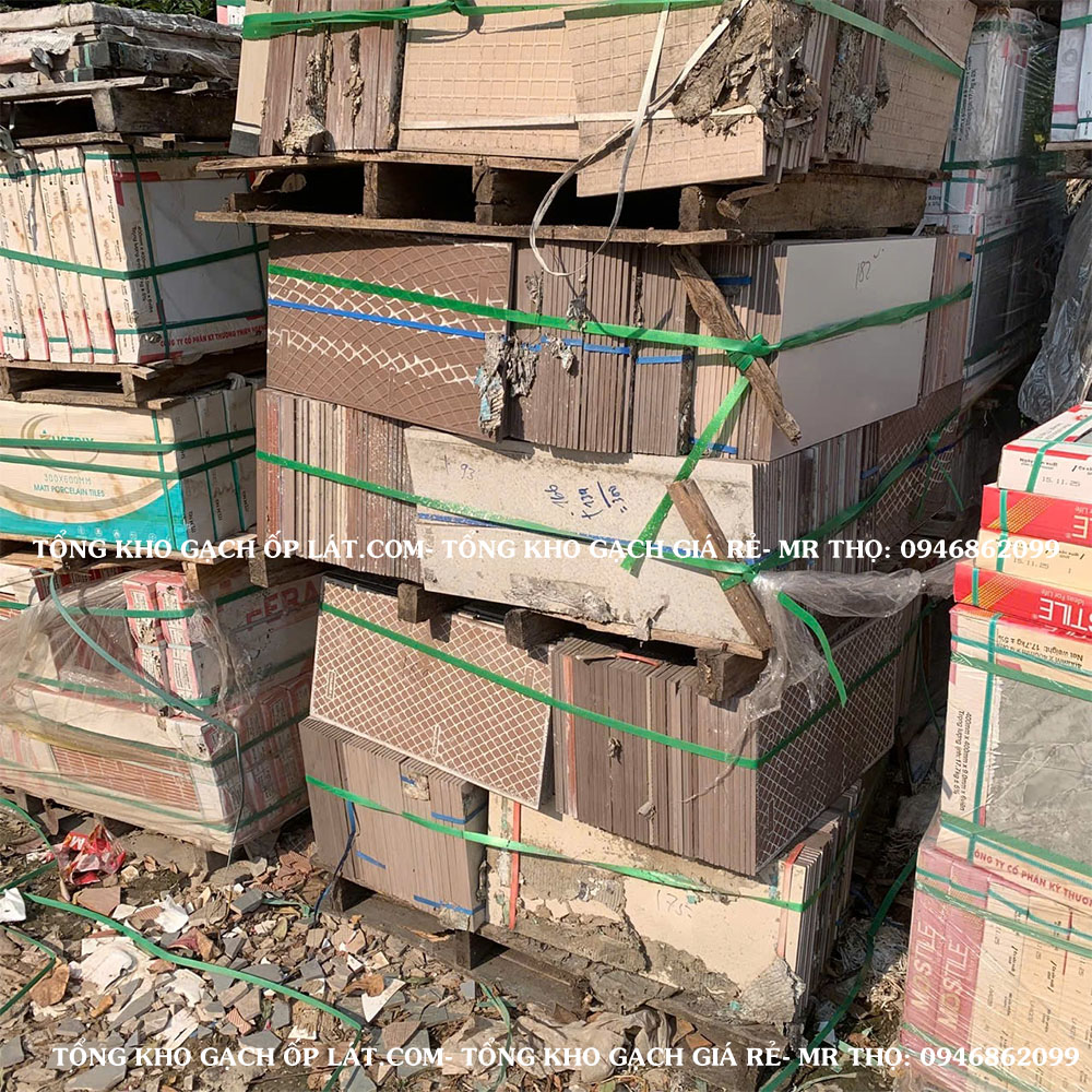 Gach-lo-co-30x60-thanh-ly-gia-re-60-000d-m-Gach-lat-kho-xuong-nha-tro-4.jpg?v=1773282646