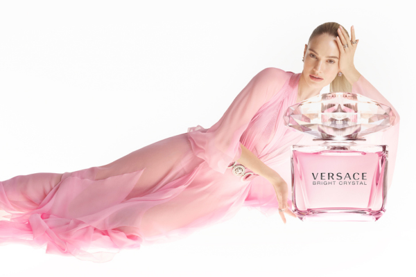 VERSACE BRIGHT CRYSTAL – BIỂU TƯỢNG CỦA SỰ QUYẾN RŨ, THUẦN KHIẾT VÀ TỎA SÁNG